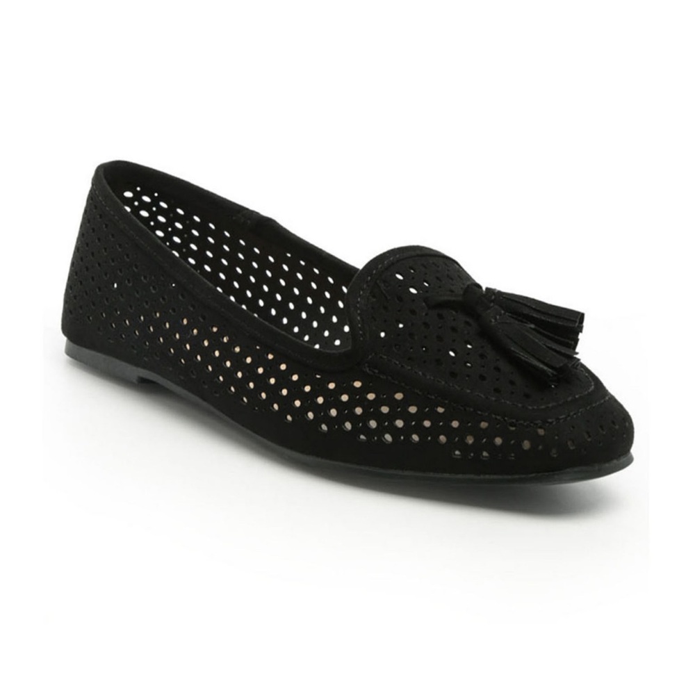 Women's feet nest perforated microfiber loafer
